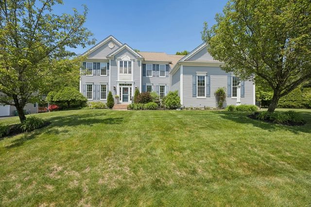 73 Fairway Drive, Northbridge, MA 01534
