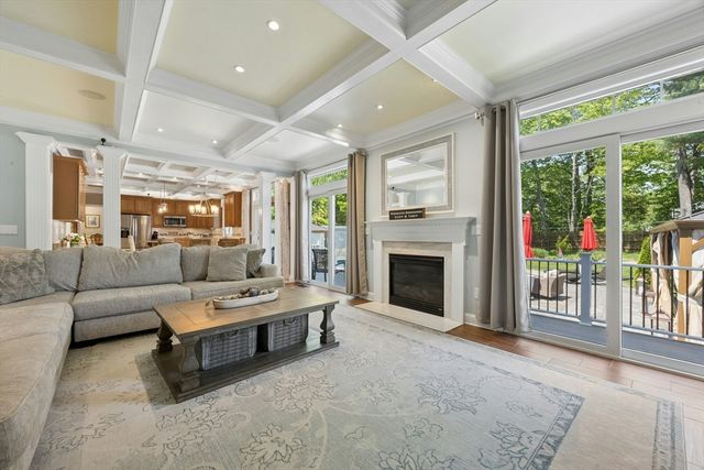 73 Fairway Drive, Northbridge, MA 01534