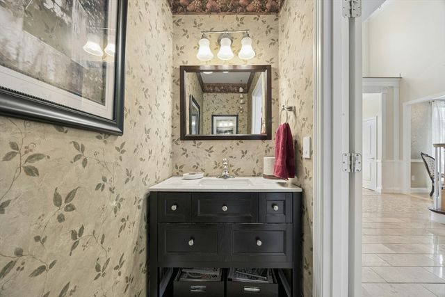 73 Fairway Drive, Northbridge, MA 01534