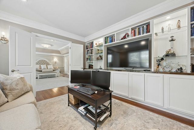 73 Fairway Drive, Northbridge, MA 01534