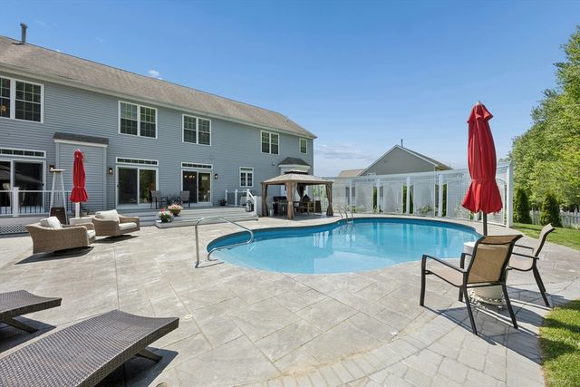 73 Fairway Drive, Northbridge, MA 01534