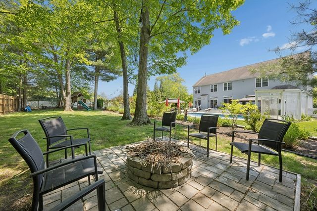 73 Fairway Drive, Northbridge, MA 01534