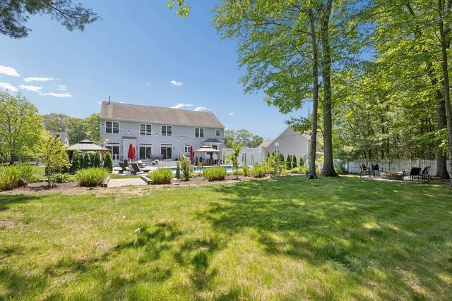 73 Fairway Drive, Northbridge, MA 01534