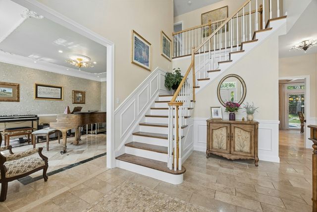 73 Fairway Drive, Northbridge, MA 01534