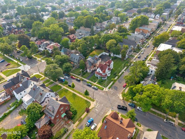 113 S Lake Avenue, Albany, NY 12208