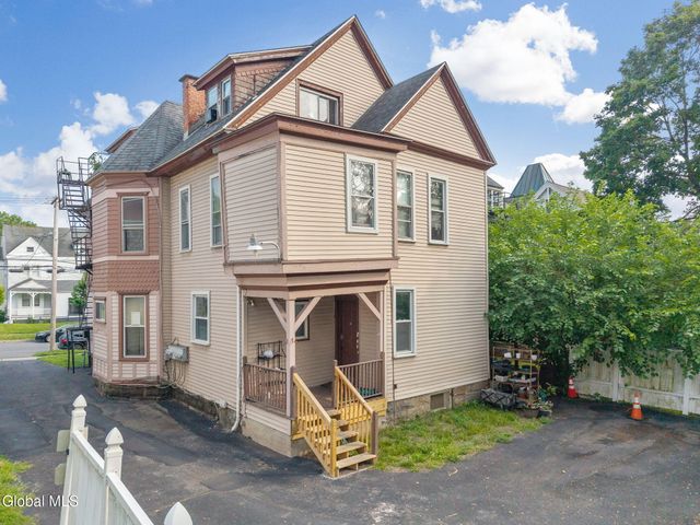 113 S Lake Avenue, Albany, NY 12208