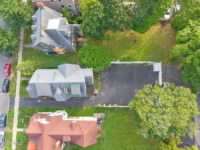 113 S Lake Avenue, Albany, NY 12208