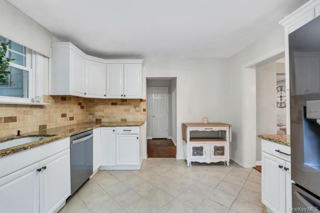 214 1st Street, Saint James, NY 11780