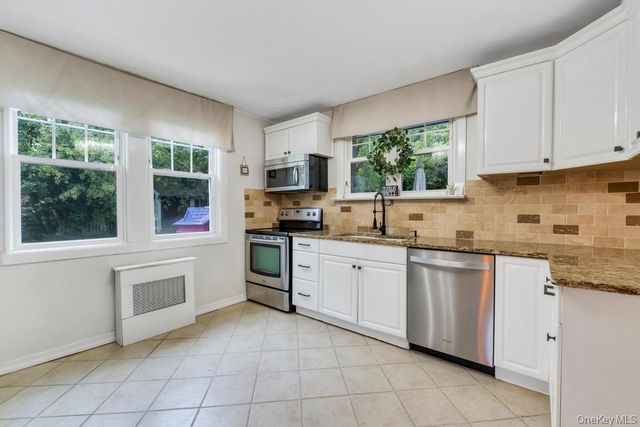 214 1st Street, Saint James, NY 11780