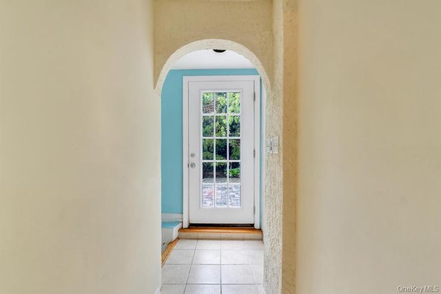 214 1st Street, Saint James, NY 11780