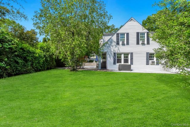 214 1st Street, Saint James, NY 11780