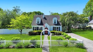 214 1st Street, Saint James, NY 11780