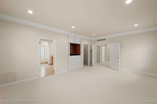 5348 Sunnycrest Drive, West Bloomfield, MI 48323
