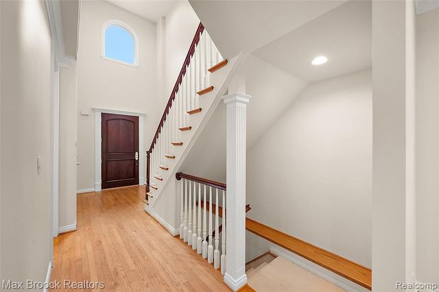 5348 Sunnycrest Drive, West Bloomfield, MI 48323