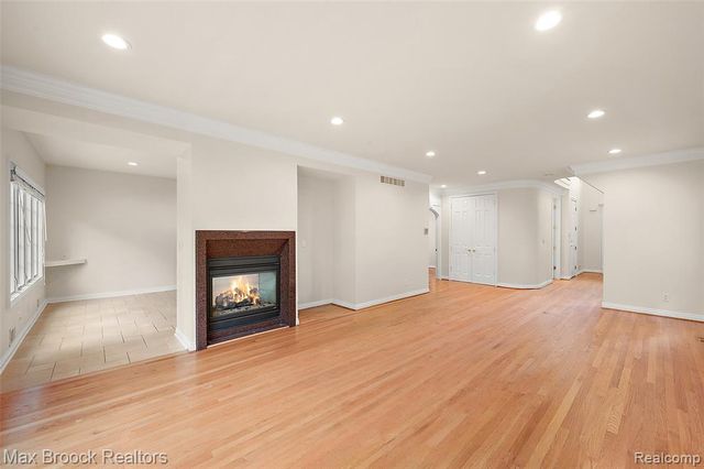 5348 Sunnycrest Drive, West Bloomfield, MI 48323