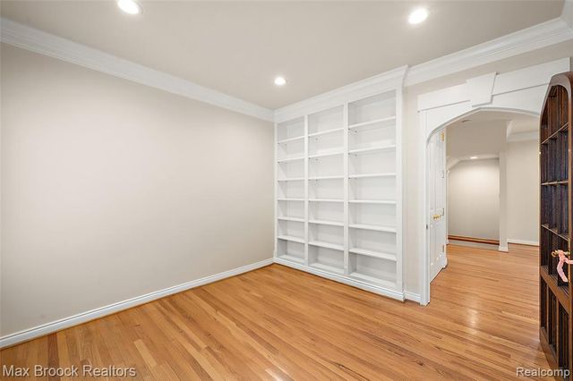 5348 Sunnycrest Drive, West Bloomfield, MI 48323