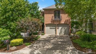 5348 Sunnycrest Drive, West Bloomfield, MI 48323