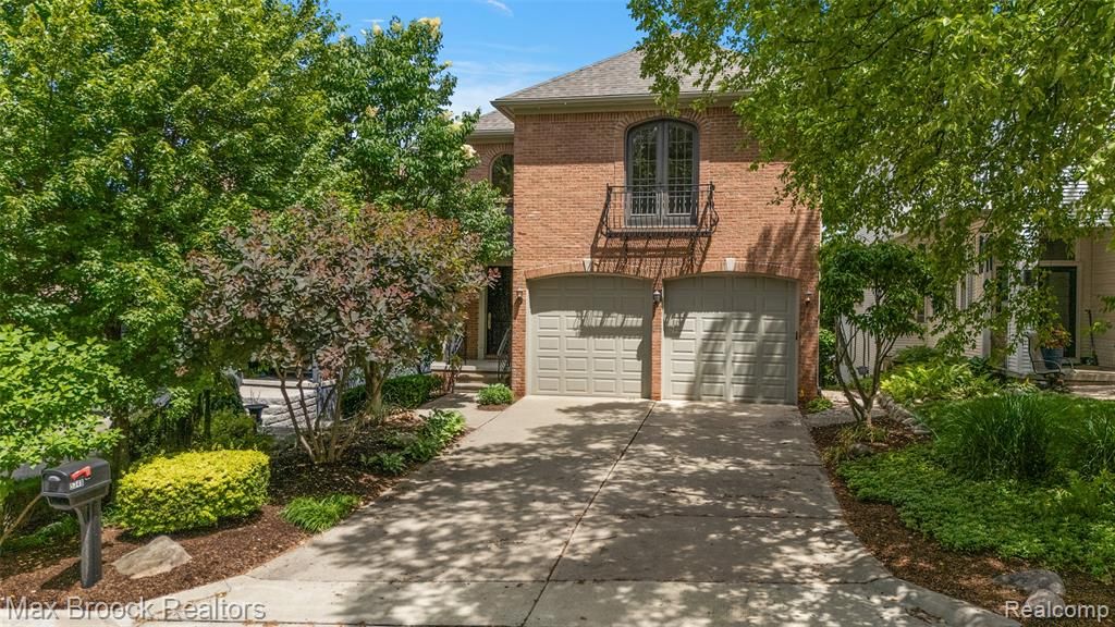 5348 Sunnycrest Drive, West Bloomfield, MI 48323
