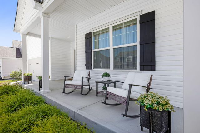 127 Beaman Gates Drive SW, Granville, OH 43023
