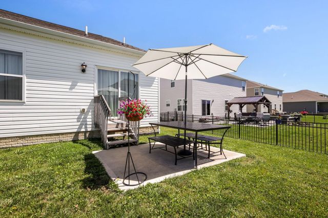 127 Beaman Gates Drive SW, Granville, OH 43023