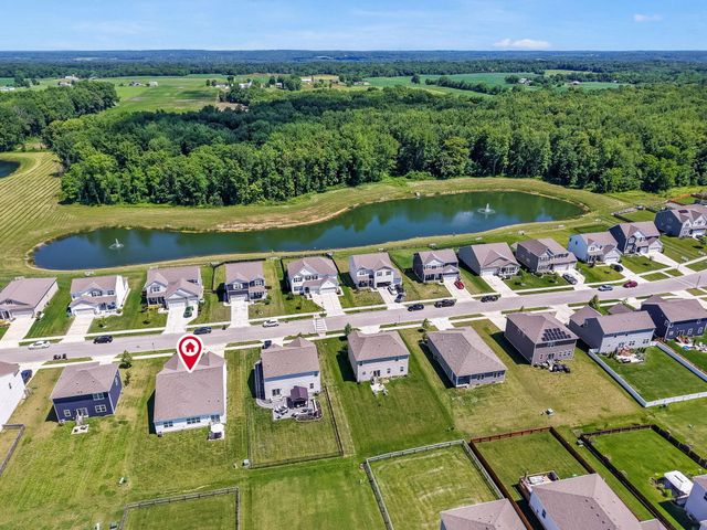 127 Beaman Gates Drive SW, Granville, OH 43023