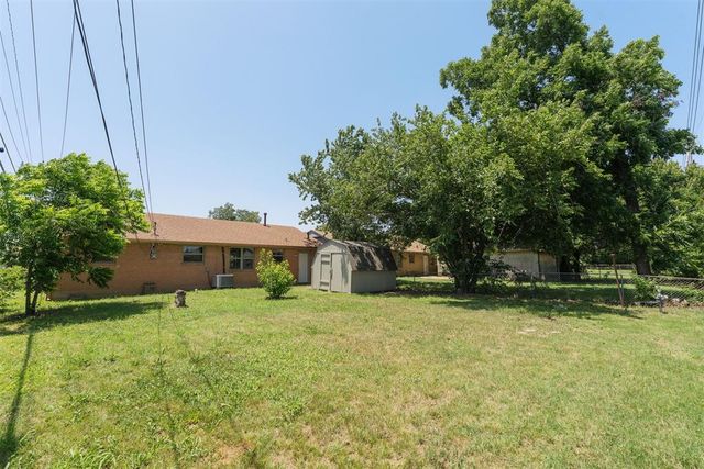 608 N Dallas Avenue, Moore, OK 73160