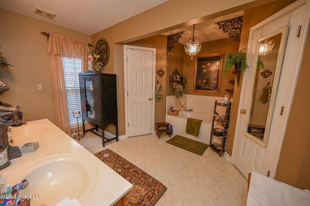 1404 Peppermill Drive, Southaven, MS 38671