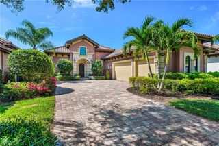 7296 Lantana CIR, Naples, FL 34119