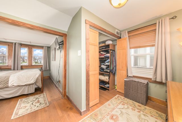 6461 W Raven Street, Chicago, IL 60631