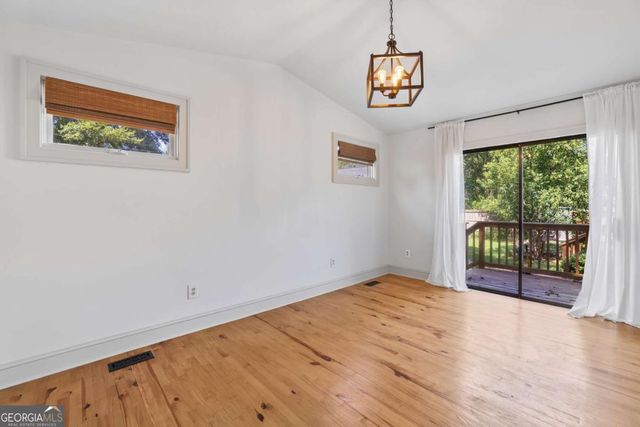 200 S Jackson Street, Hartwell, GA 30643
