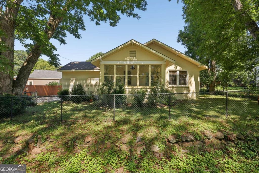 200 S Jackson Street, Hartwell, GA 30643