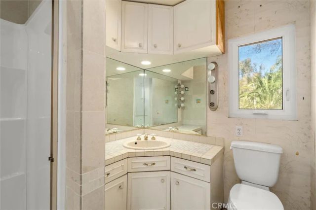 736 Crater Oak Drive, Calabasas, CA 91302