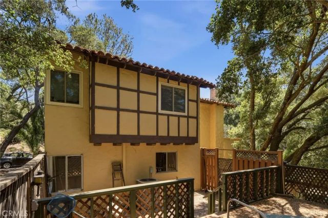 736 Crater Oak Drive, Calabasas, CA 91302