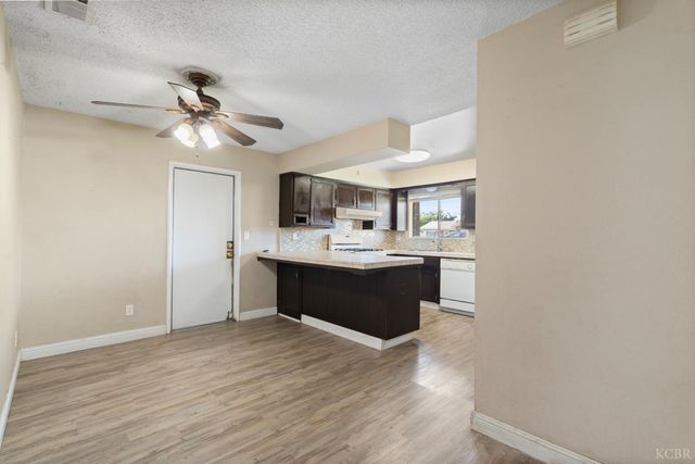 1175 Levich Circle, Hanford, CA 93230
