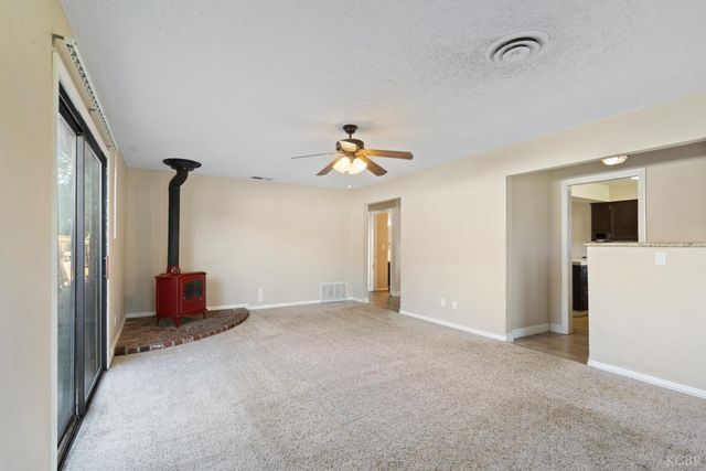 1175 Levich Circle, Hanford, CA 93230