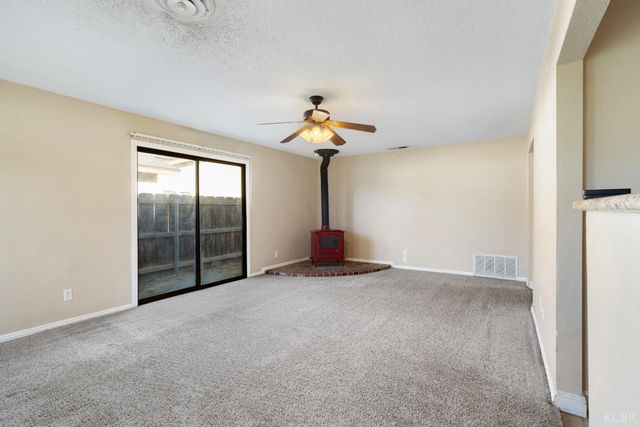 1175 Levich Circle, Hanford, CA 93230