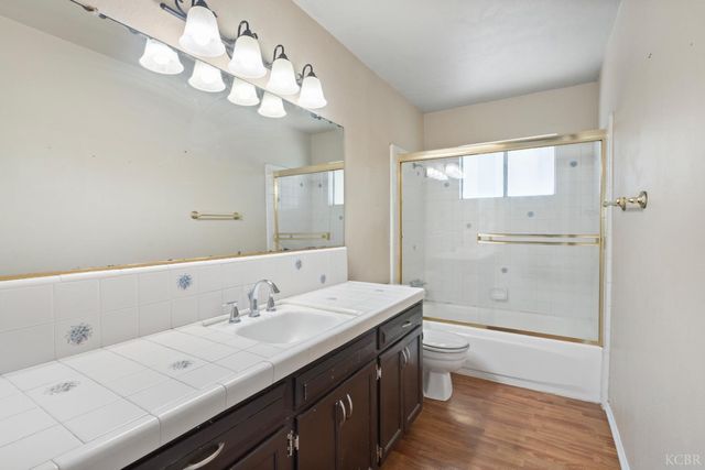 1175 Levich Circle, Hanford, CA 93230