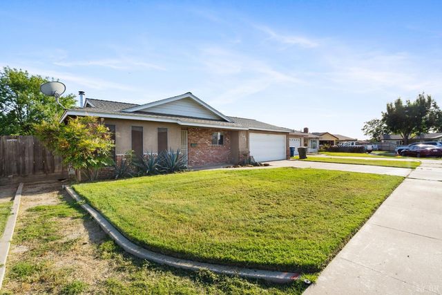 1175 Levich Circle, Hanford, CA 93230