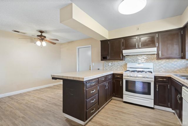 1175 Levich Circle, Hanford, CA 93230
