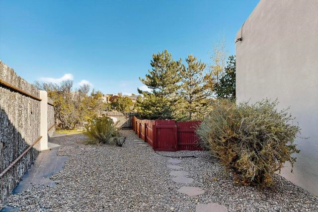 2933 Pueblo Halona, Santa Fe, NM 87507