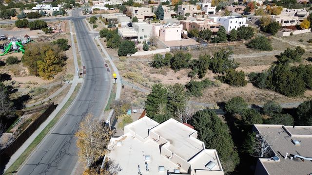 2933 Pueblo Halona, Santa Fe, NM 87507