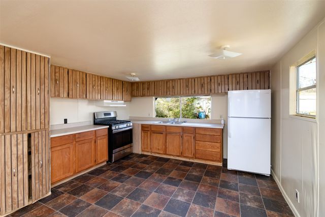 12 Ray Street, Keene, TX 76059