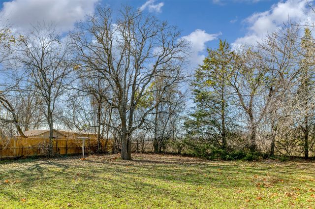 12 Ray Street, Keene, TX 76059