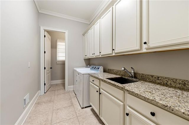 5224 Brendlynn Drive, Suwanee, GA 30024