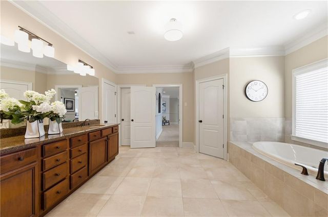 5224 Brendlynn Drive, Suwanee, GA 30024