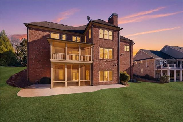 5224 Brendlynn Drive, Suwanee, GA 30024