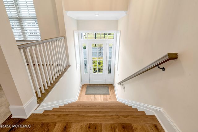 102 Eagle Way, Eatontown, NJ 07724