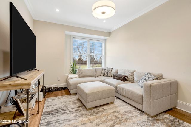 102 Eagle Way, Eatontown, NJ 07724