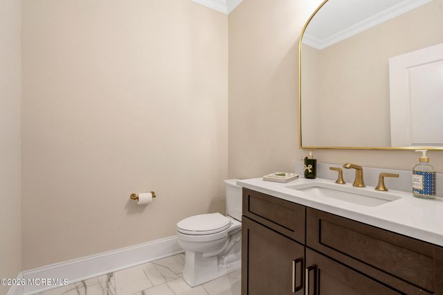 102 Eagle Way, Eatontown, NJ 07724