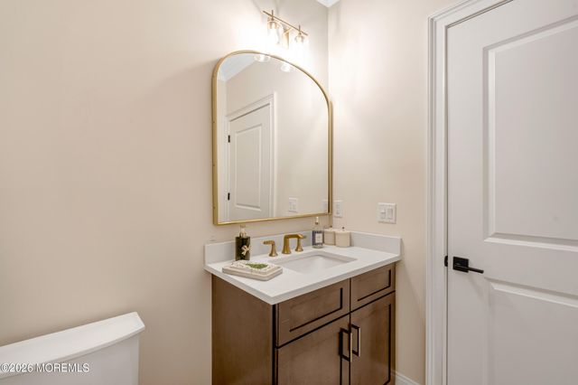 102 Eagle Way, Eatontown, NJ 07724